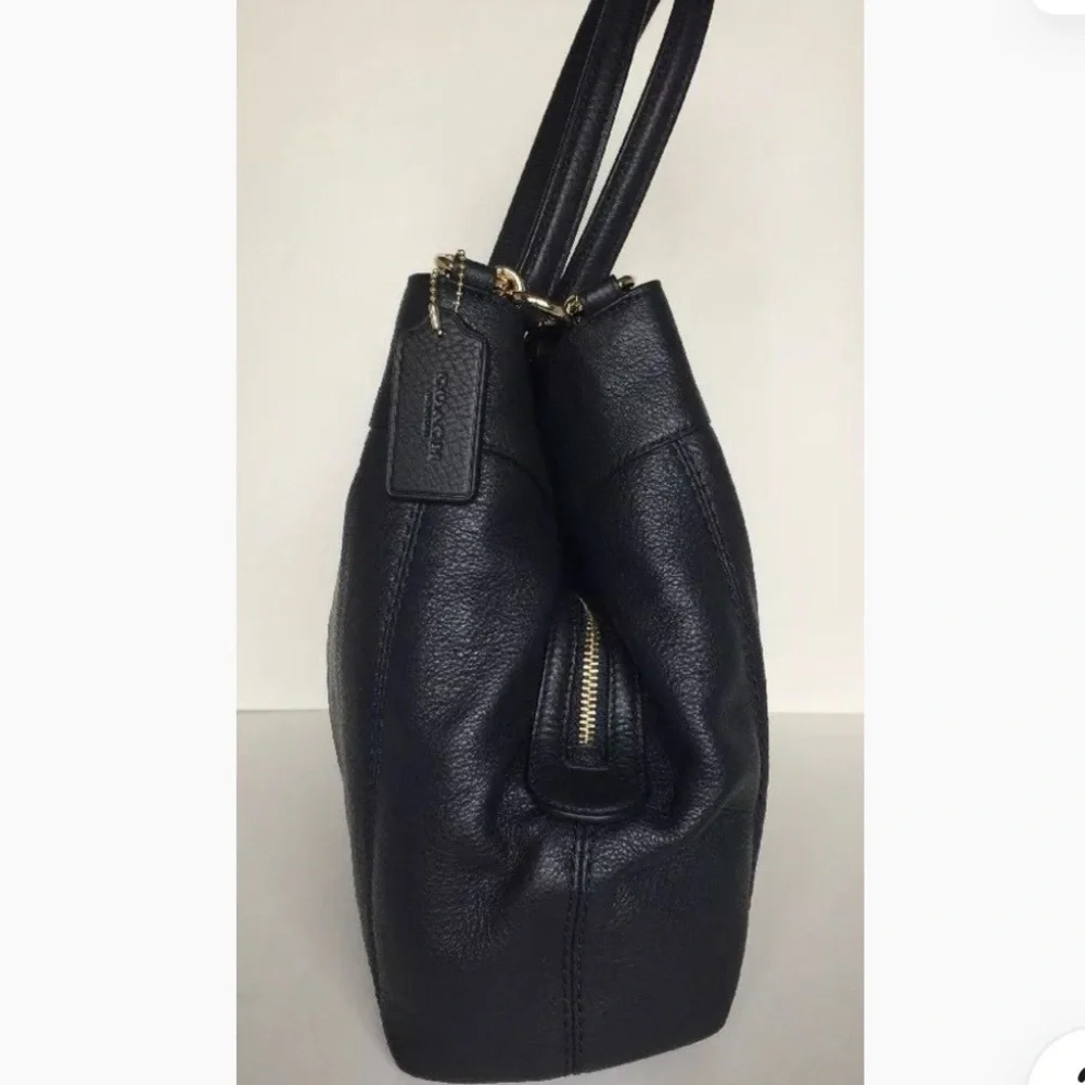 COACH Large Lexy Shoulder Bag Black with Gold Hardware
